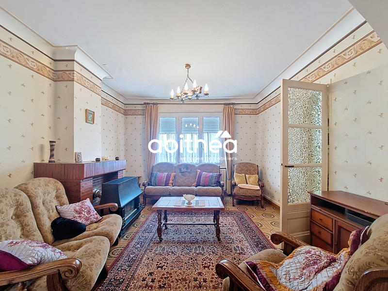 Maison - 170 m² - 8 pièces