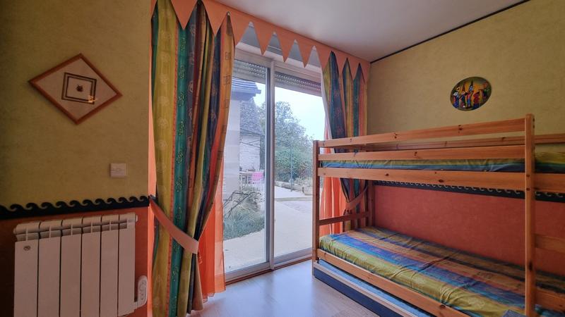 Maison - 330 m² - 16 pièces