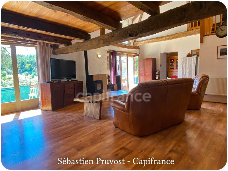 Maison en pierre - 140 m² - 5 pièces