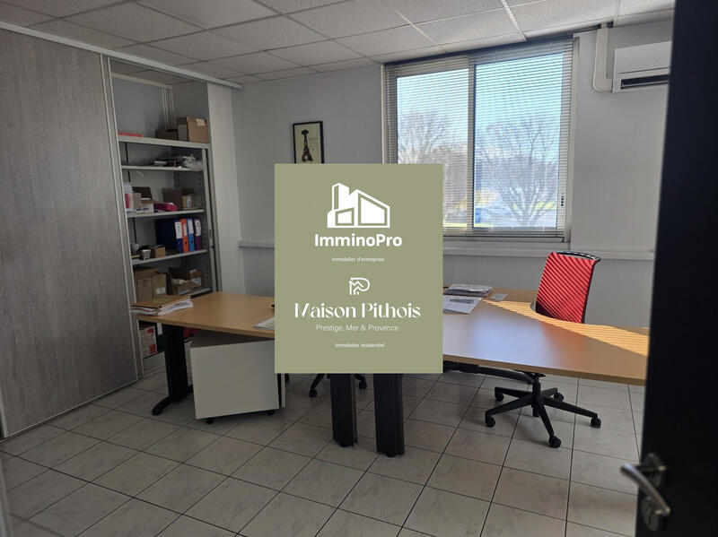 Local d'activités - 920 m²