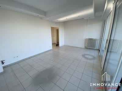 Appartement - 79 m² - 4 pièces
