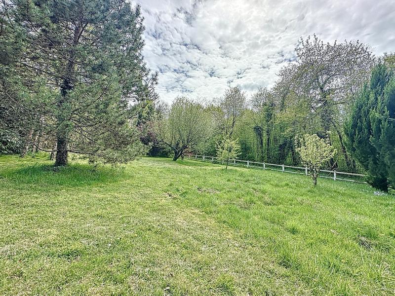 Propriété - 481 m² - 12 pièces