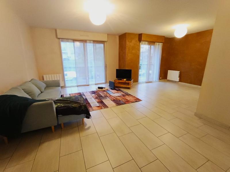 Appartement - 100 m² - 4 pièces