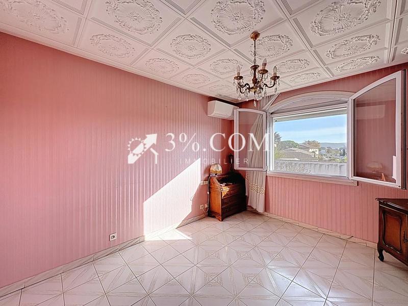 Villa - 398 m² - 11 pièces