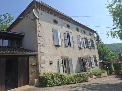 Maison - 147 m² - 7 pièces