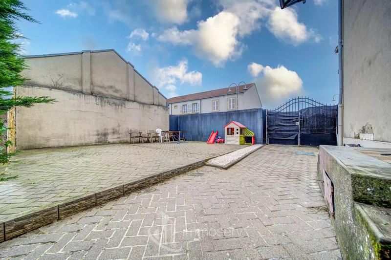 Appartement - 126 m² - 5 pièces