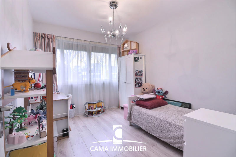 Appartement - 112 m² - 6 pièces