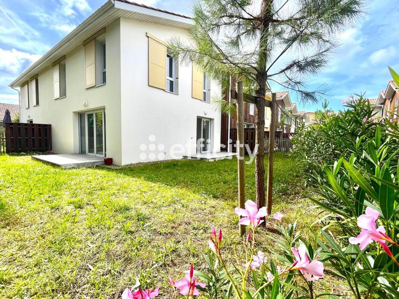 Appartement - 94 m² - 4 pièces