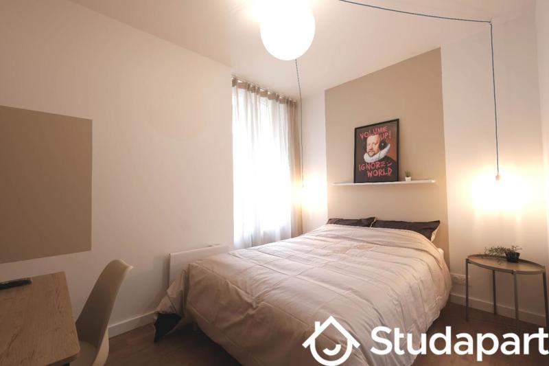 Chambre - 12 m² - 1 pièce