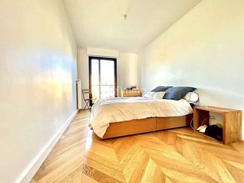 Appartement - 96 m² - 5 pièces