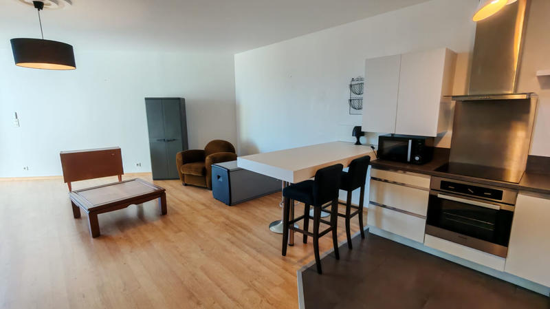 Appartement - 99 m² - 4 pièces