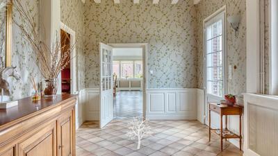 Propriété - 390 m² - 7 pièces