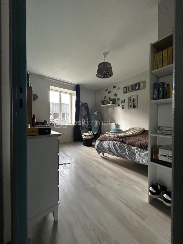 Corps de ferme - 240 m² - 10 pièces