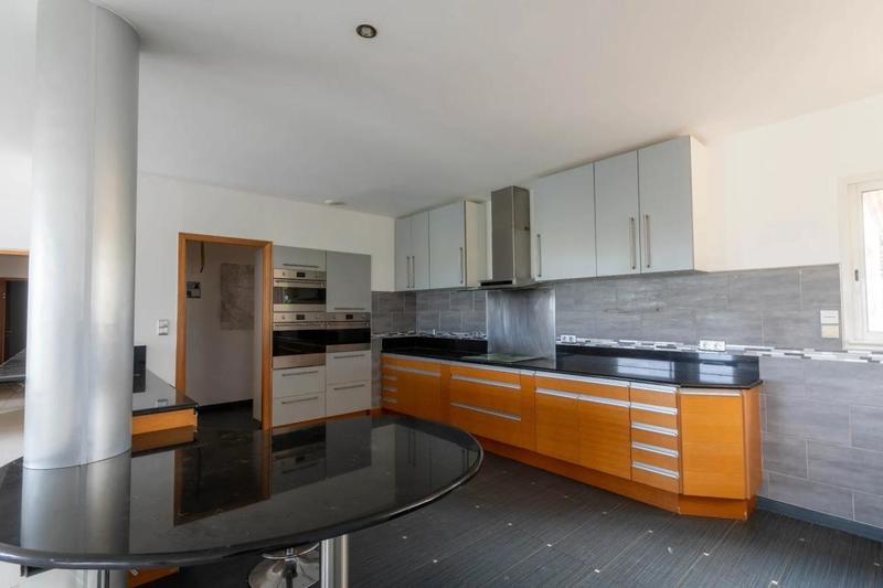 Maison d'architecte - 320 m² - 9 pièces