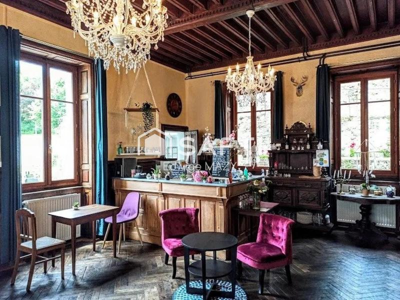 Maison - 320 m² - 14 pièces