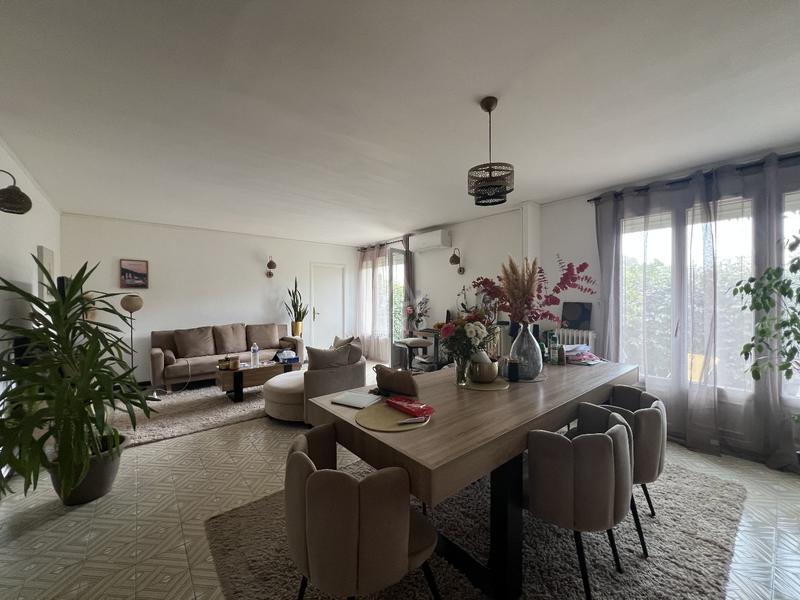 Appartement ancien - 86 m² - 4 pièces