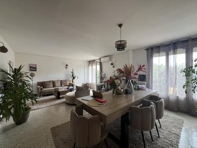 Appartement ancien - 86 m² - 4 pièces