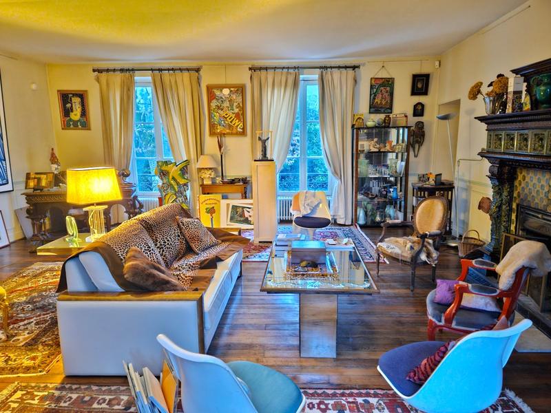 Maison - 375 m² - 15 pièces