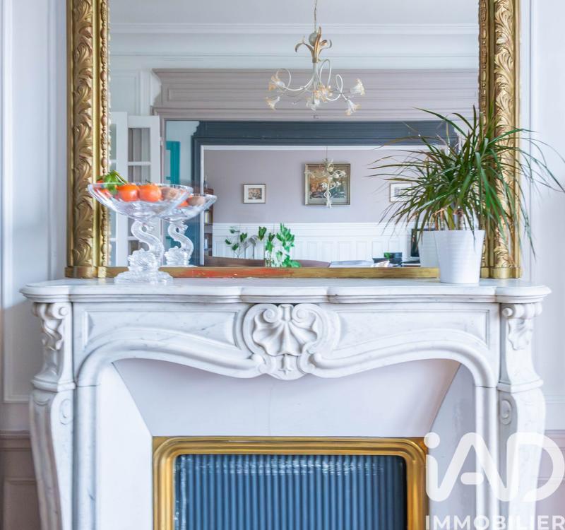 Maison - 210 m² - 8 pièces