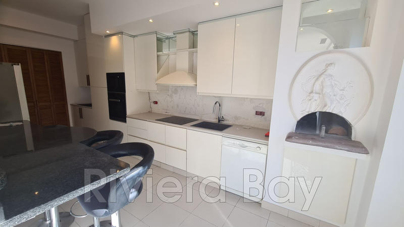 Appartement - 138 m² - 4 pièces