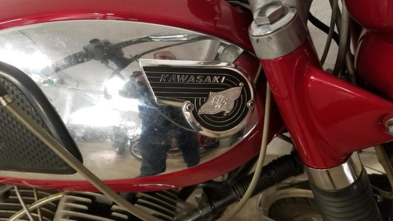 Kawasaki Avenger 350 kawasaki rouge 0350