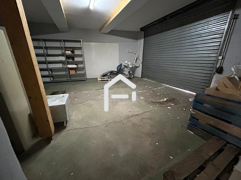 Parking / Garage - 42 m²