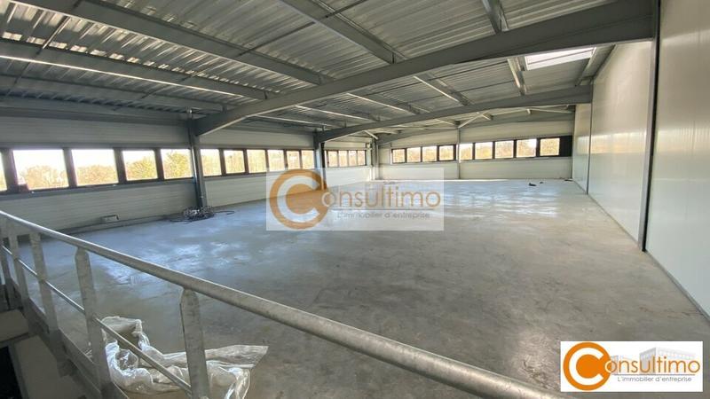 Local d'activité / Entrepôt - 387 m²