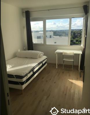 Chambre - 9 m² - 1 pièce