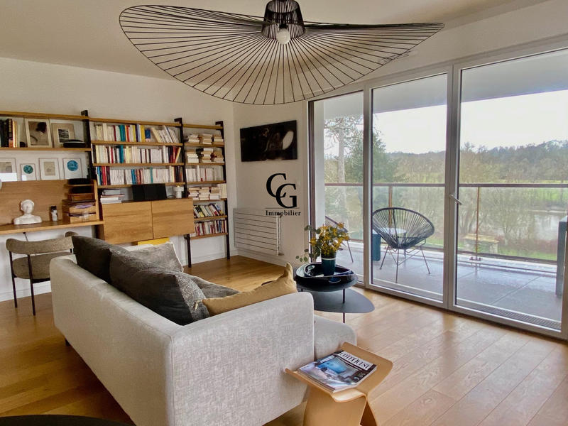 Appartement - 98 m² - 4 pièces