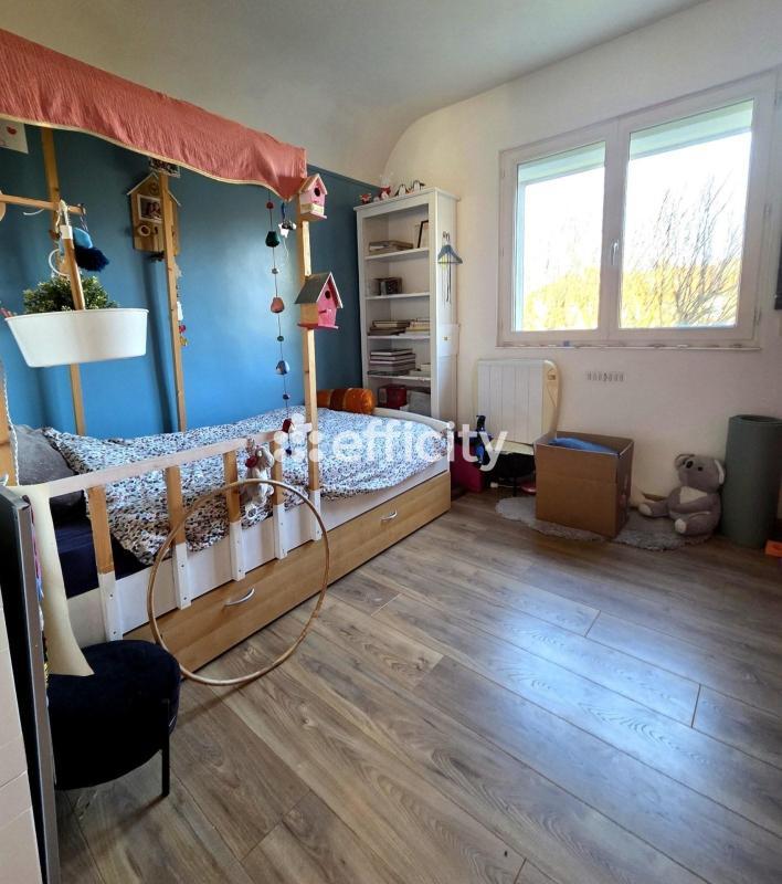 Maison - 90 m² - 7 pièces