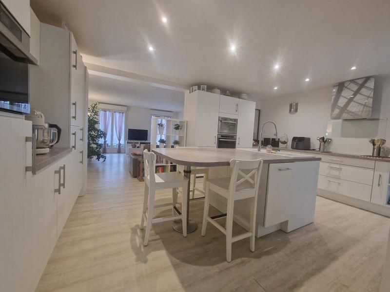 Maison - 147 m² - 5 pièces