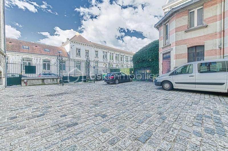 Loft - 125 m² - 5 pièces