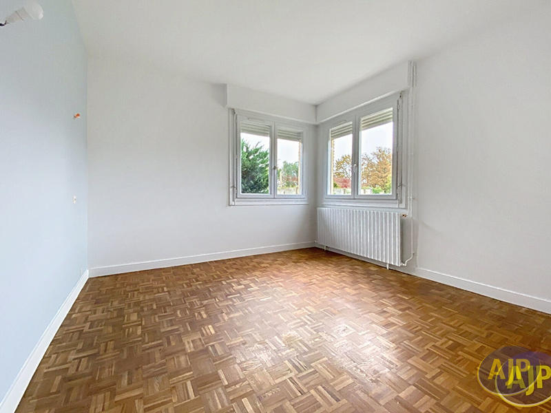 Maison - 105 m² - 4 pièces