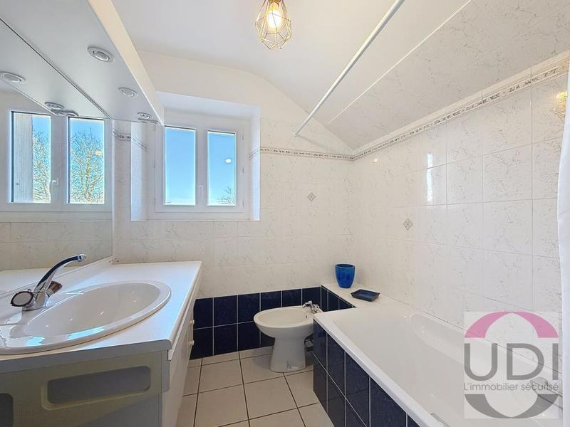 Maison - 143 m² - 4 pièces