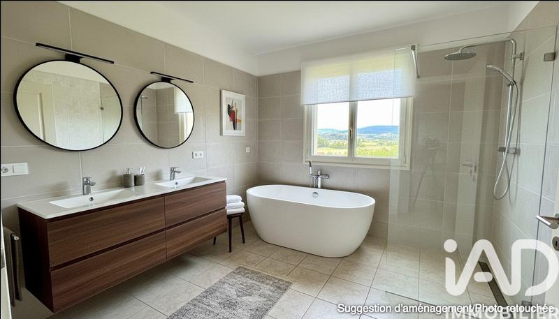 Maison - 159 m² - 8 pièces