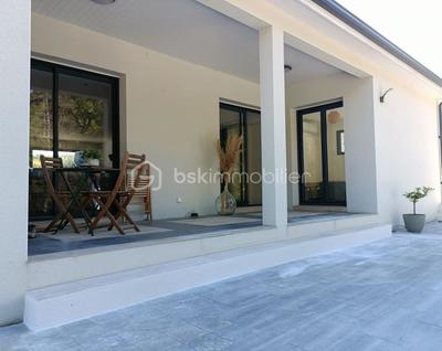 Maison - 121 m² - 5 pièces