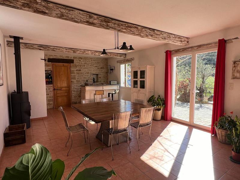 Maison chambre d'hôtes - 209 m² - 8 pièces