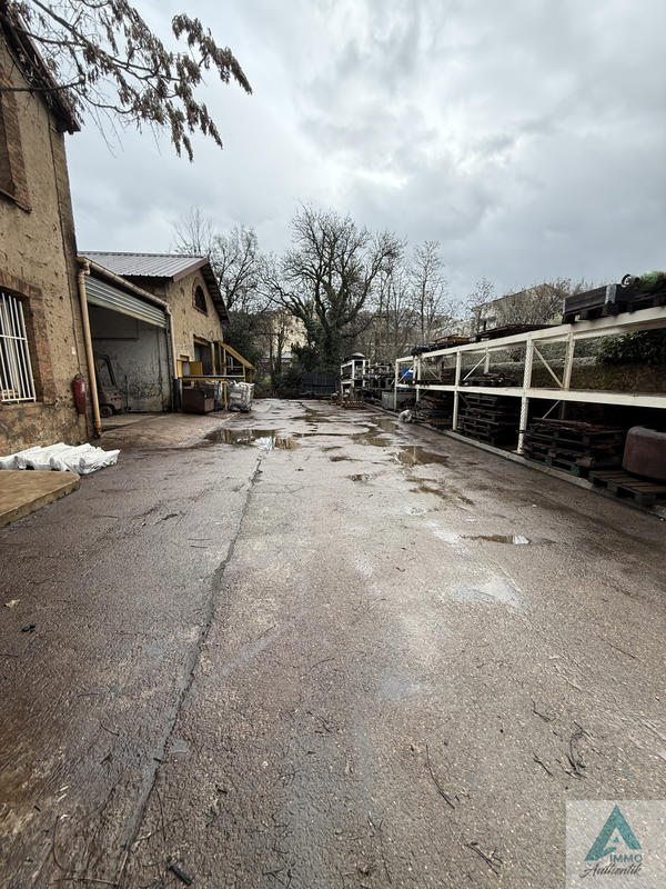 Local commercial - 1 160 m²