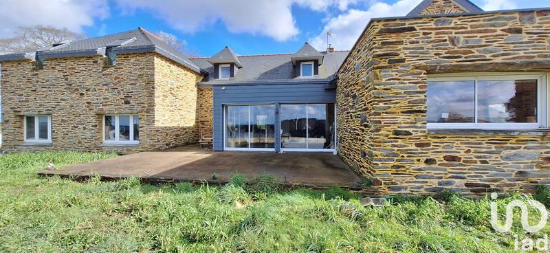 Maison - 260 m² - 6 pièces