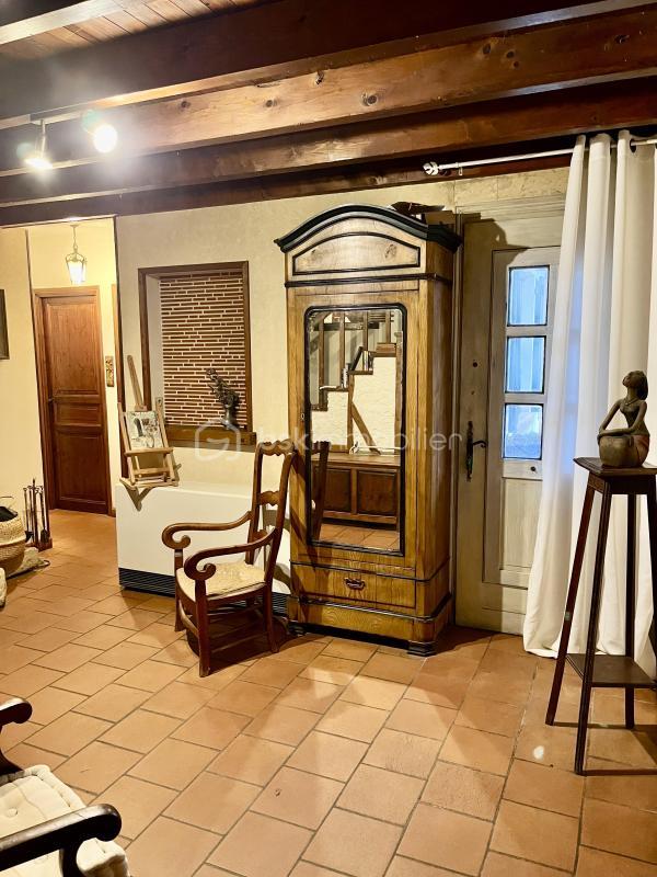 Villa - 180 m² - 8 pièces