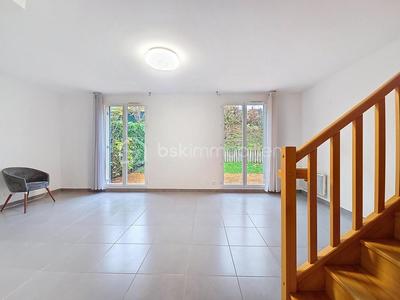 Maison - 86 m² - 5 pièces