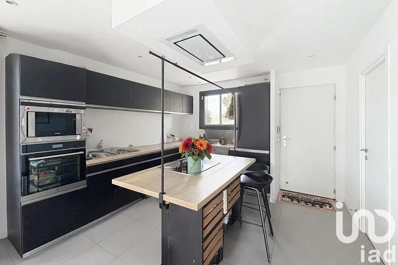 Maison - 142 m² - 6 pièces