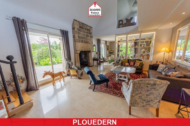 Maison - 290 m² - 8 pièces