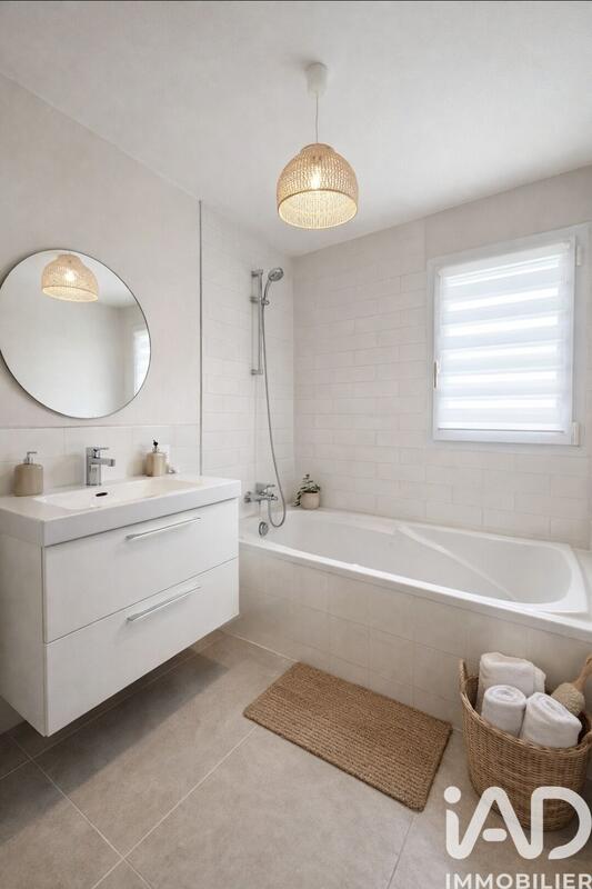 Maison - 105 m² - 4 pièces