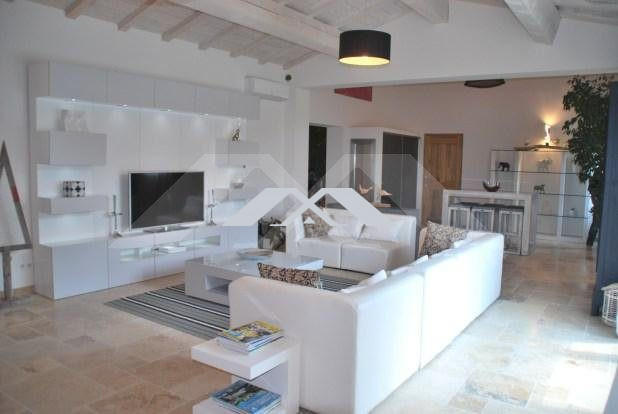 Maison - 280 m² - 7 pièces