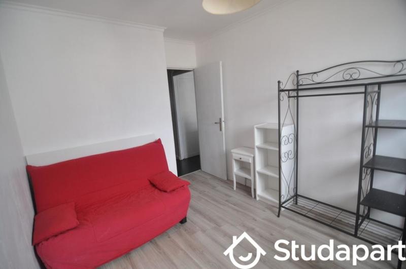 Chambre - 12 m² - 1 pièce