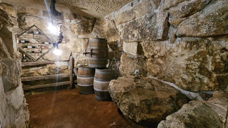 Maison - 332 m² - 6 pièces