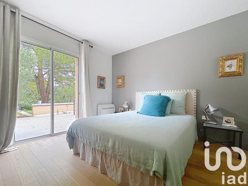 Maison - 218 m² - 6 pièces