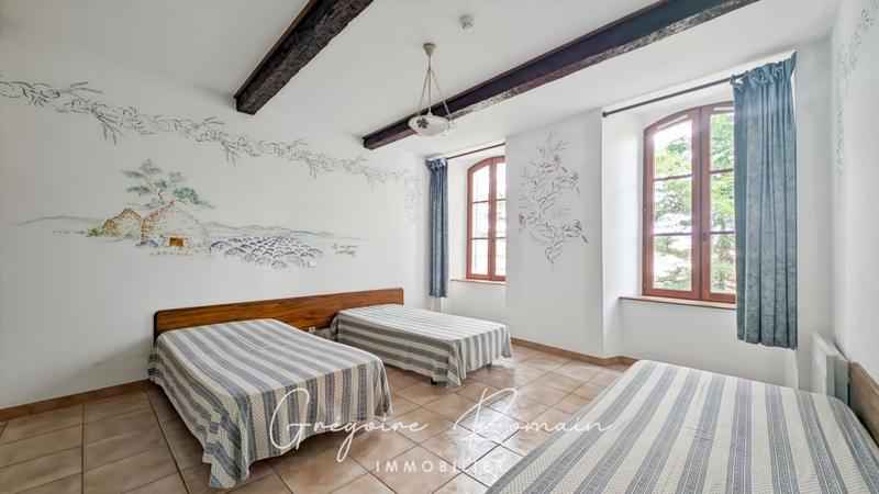 Maison - 140 m² - 6 pièces