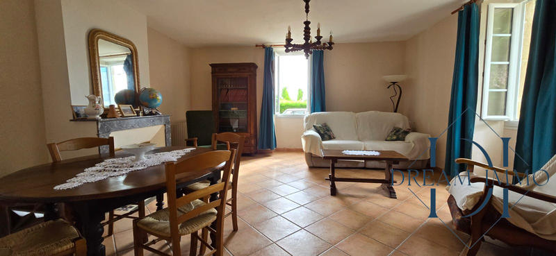 Maison ancienne - 227 m² - 8 pièces